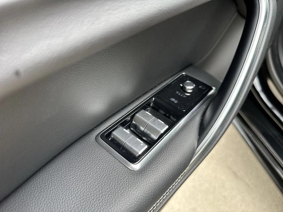 2024 Jaguar X260 XF - Image 7 of 18