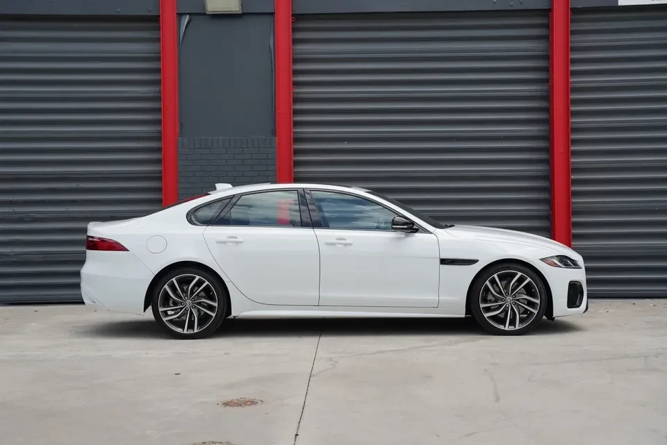 2024 Jaguar X260 XF - Image 3 of 17