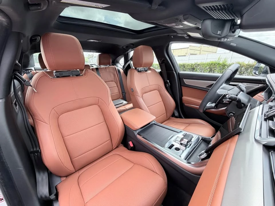 2024 Jaguar X260 XF - Image 8 of 19