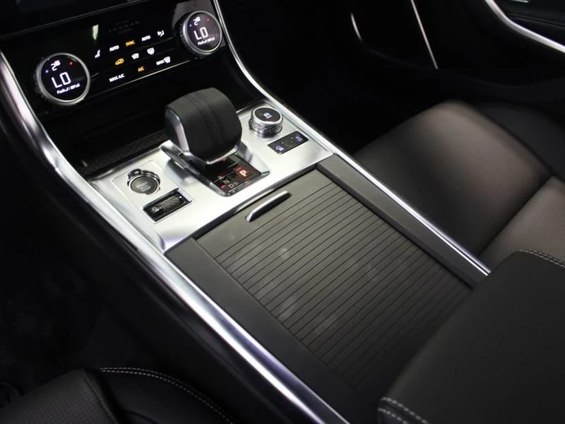 2024 Jaguar X260 XF - Image 12 of 16
