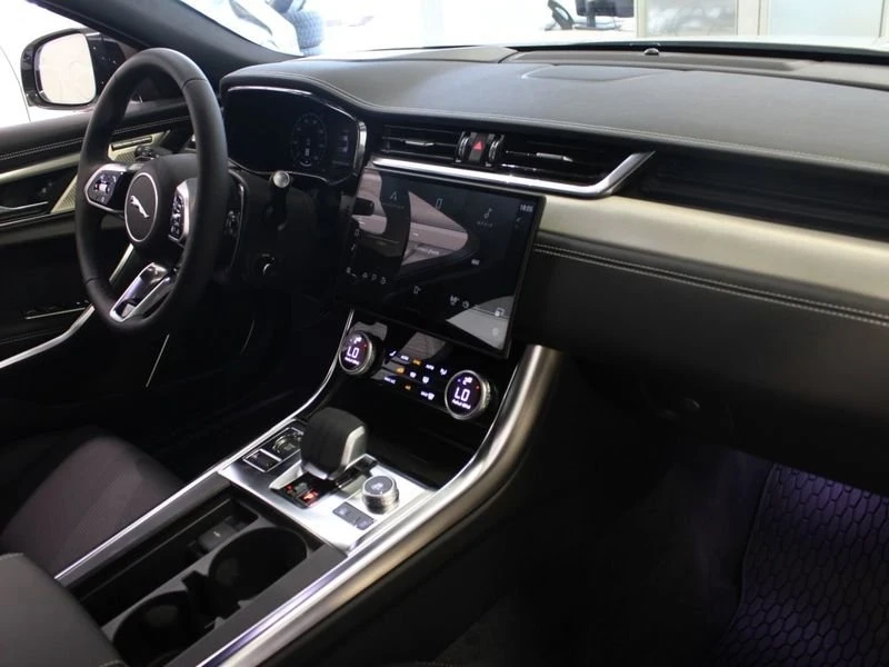 2024 Jaguar X260 XF - Image 9 of 16