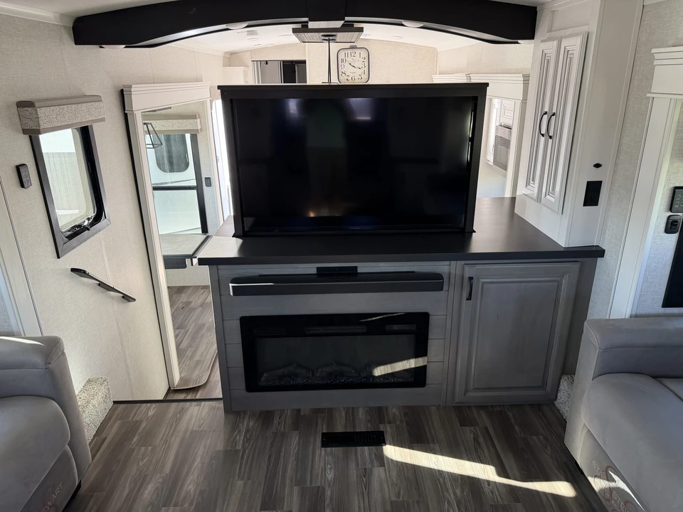 2024 Parts & Memorabilia Trailers - Image 23 of 30