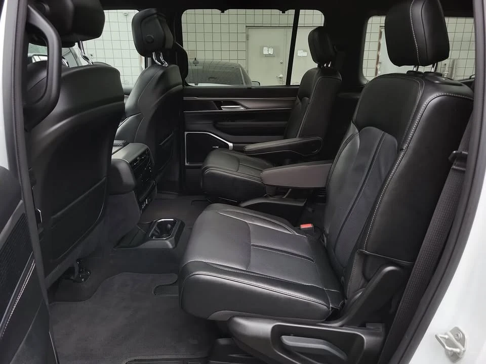2024 Jeep WS Wagoneer - Image 18 of 20