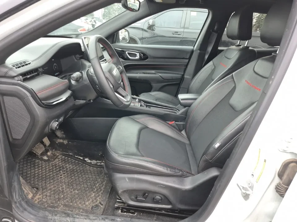 2024 Jeep Compass - Image 2 of 8