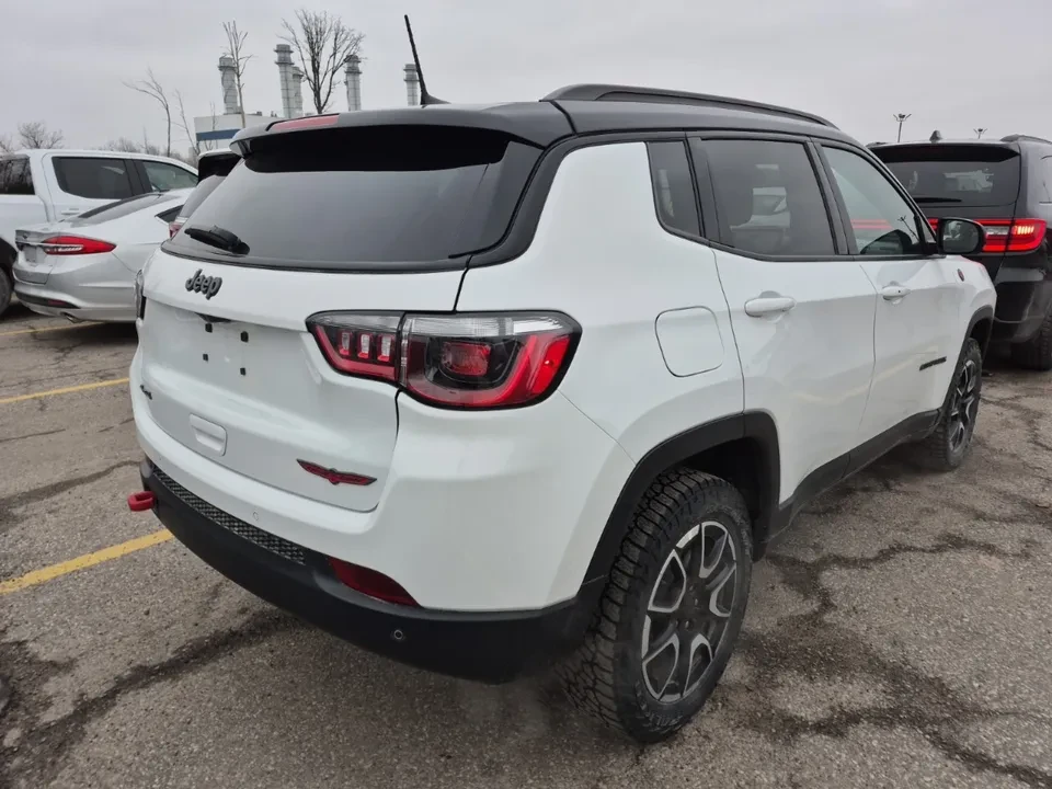 2024 Jeep Compass - Image 4 of 8