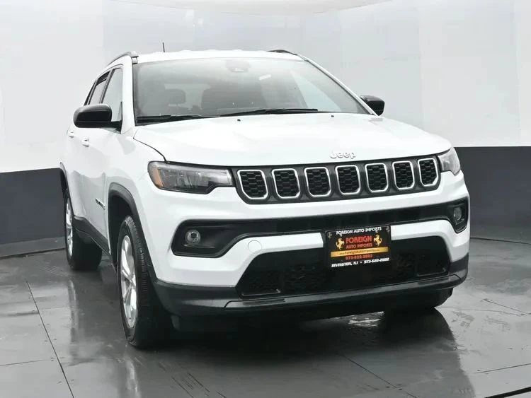 2024 Jeep Compass - Image 3 of 12