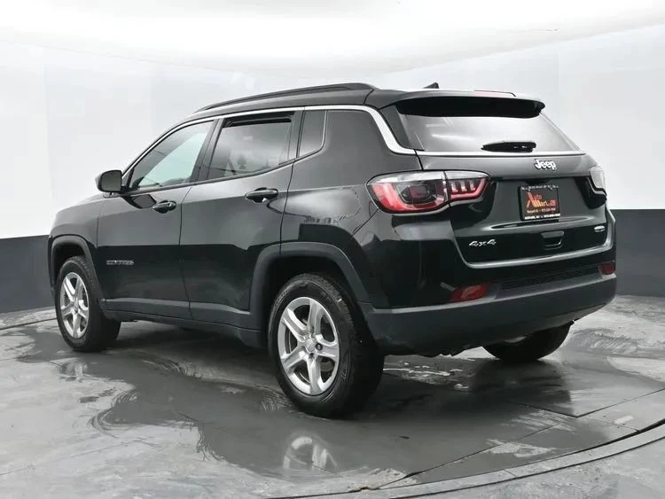 2024 Jeep Compass - Image 9 of 12