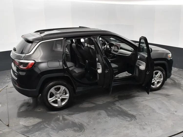 2024 Jeep Compass - Image 6 of 12