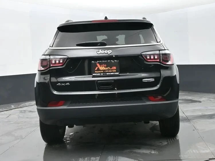 2024 Jeep Compass - Image 8 of 12