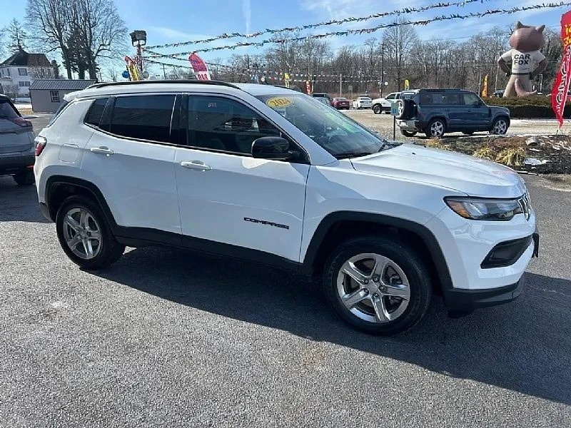 2024 Jeep Compass - Image 2 of 12