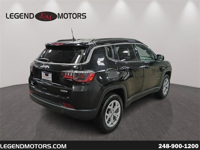 2024 Jeep Compass - Image 8 of 12
