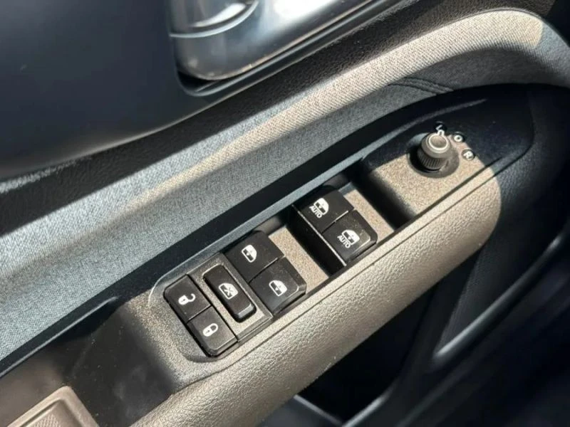 2024 Jeep Compass - Image 11 of 12
