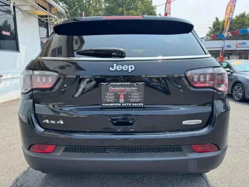 2024 Jeep Compass - Image 5 of 12
