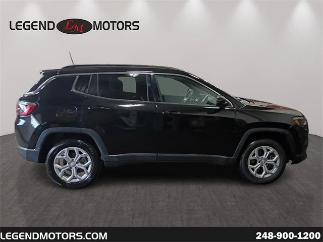 2024 Jeep Compass - Image 9 of 21
