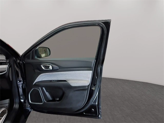 2024 Jeep Compass - Image 16 of 21