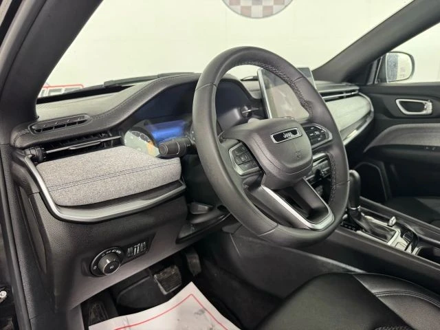 2024 Jeep Compass - Image 10 of 21