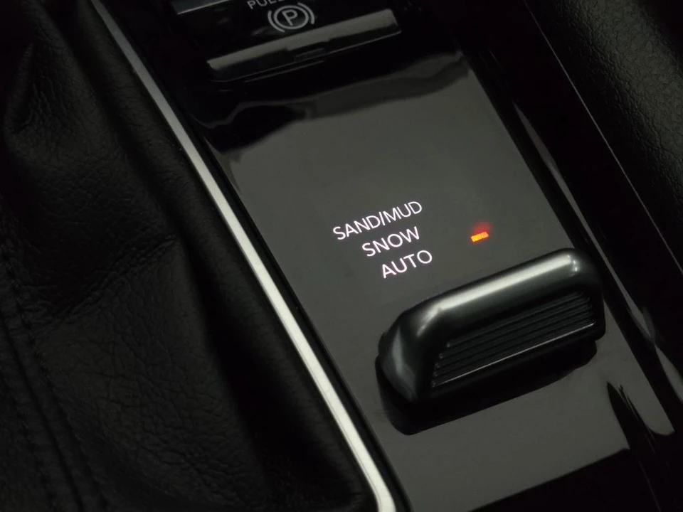 2024 Jeep Compass - Image 5 of 12