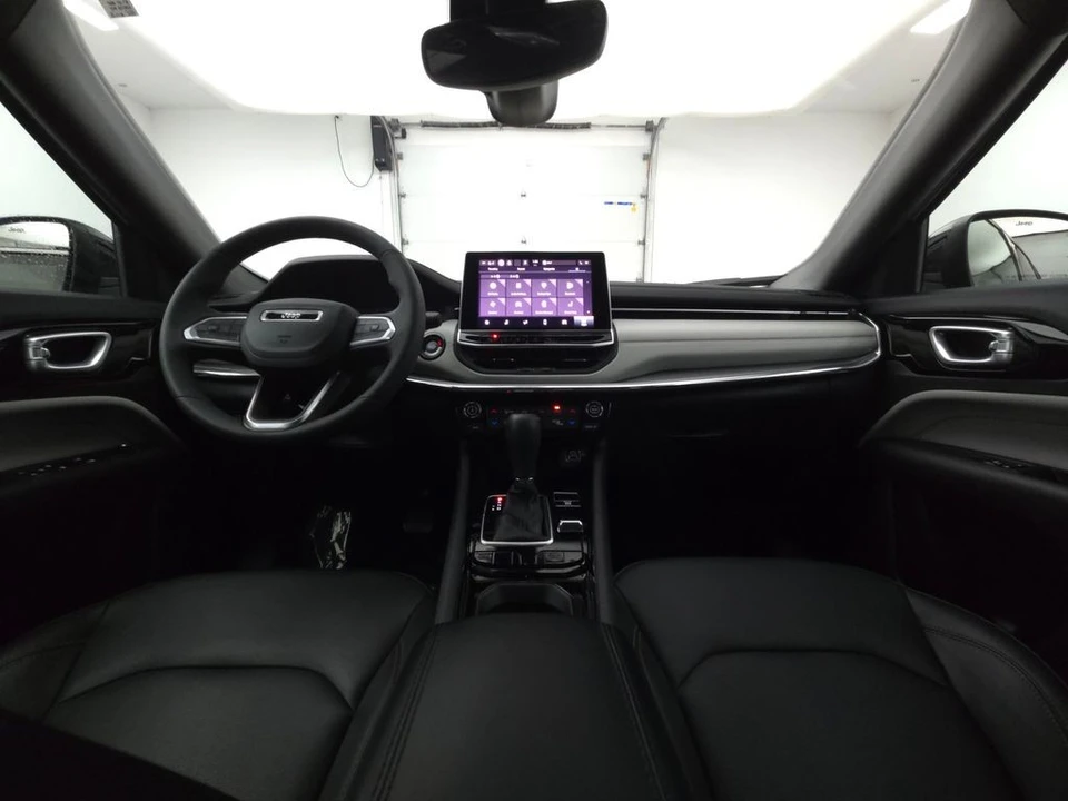 2024 Jeep Compass - Image 2 of 12