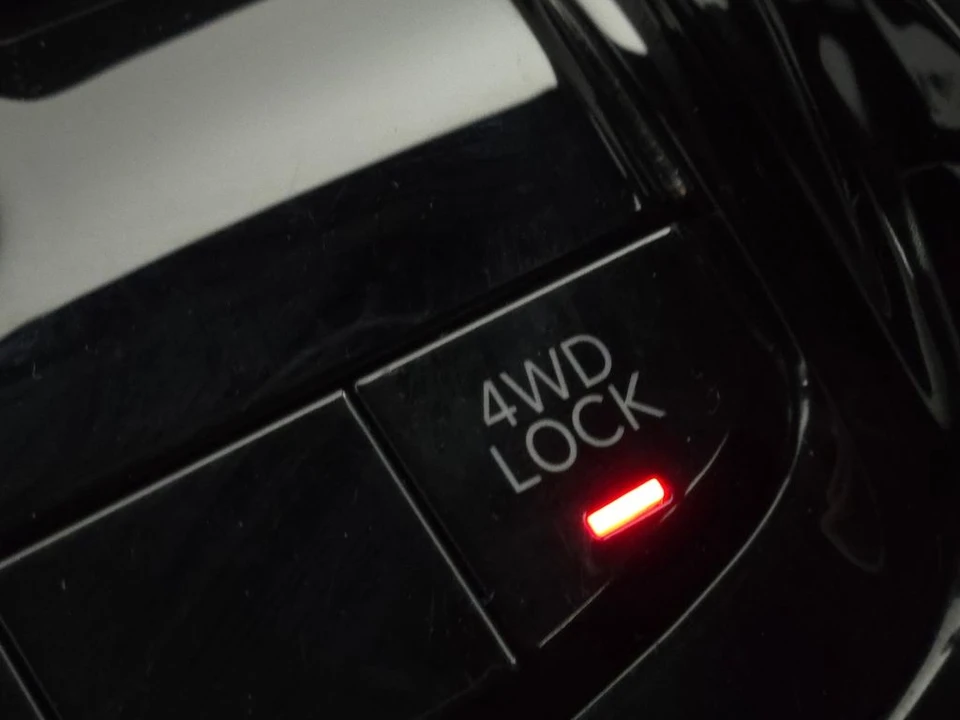 2024 Jeep Compass - Image 8 of 12