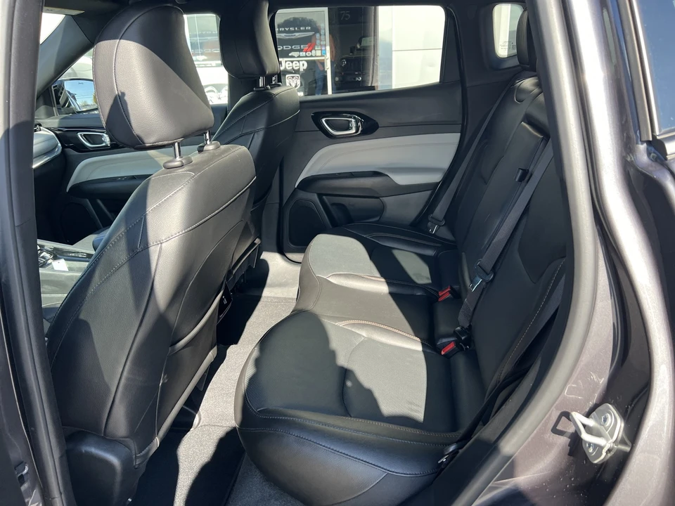 2024 Jeep Compass - Image 11 of 12