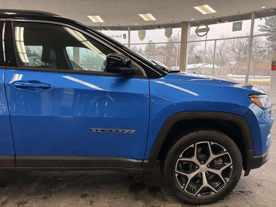 2024 Jeep Compass - Image 6 of 12
