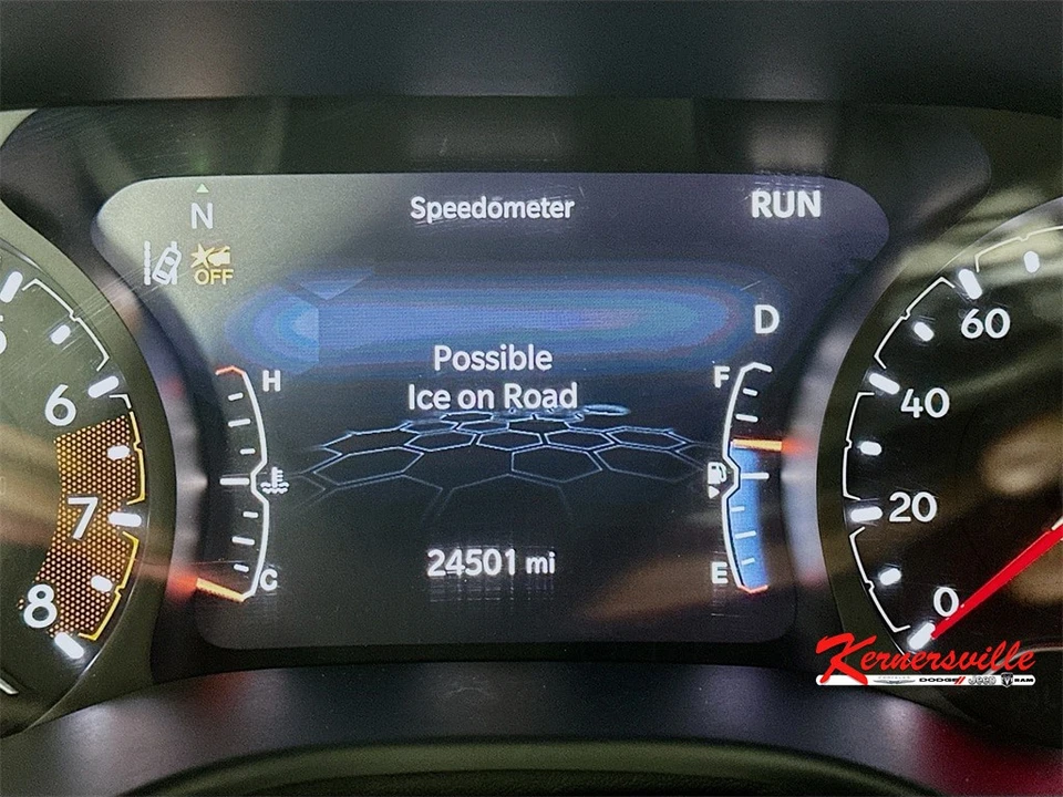 2024 Jeep Compass - Image 15 of 21