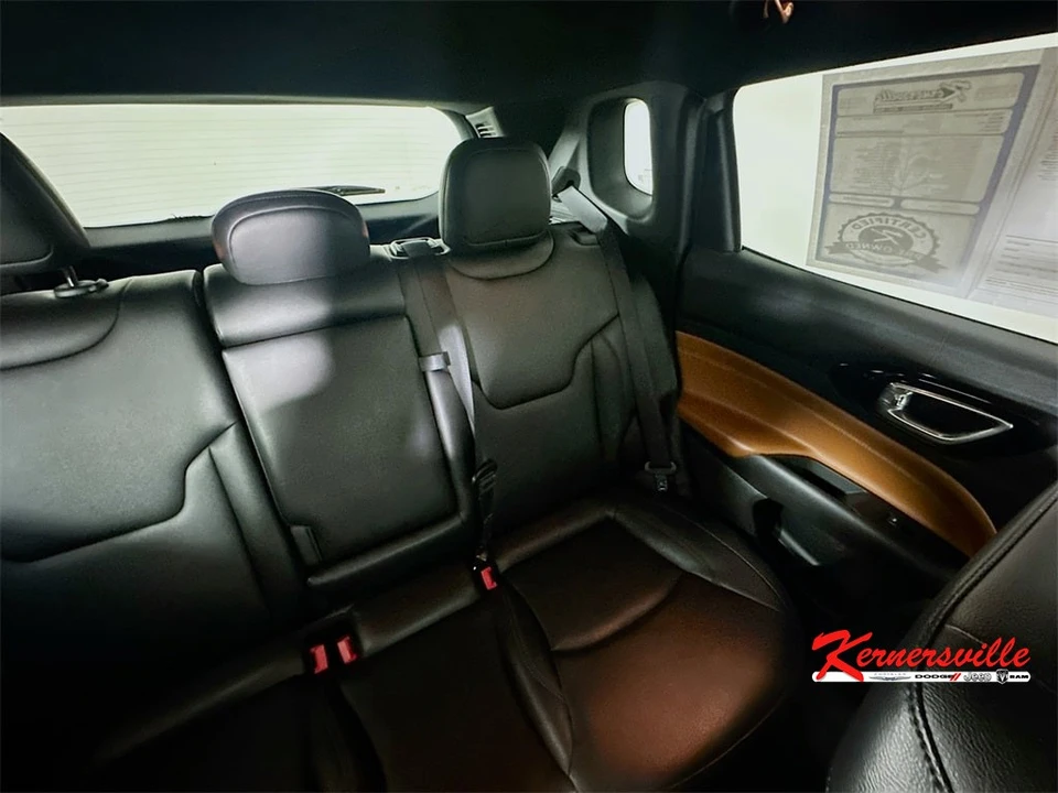 2024 Jeep Compass - Image 14 of 21