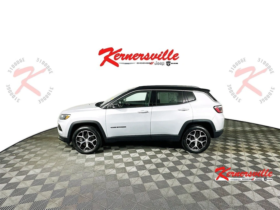 2024 Jeep Compass - Image 4 of 21