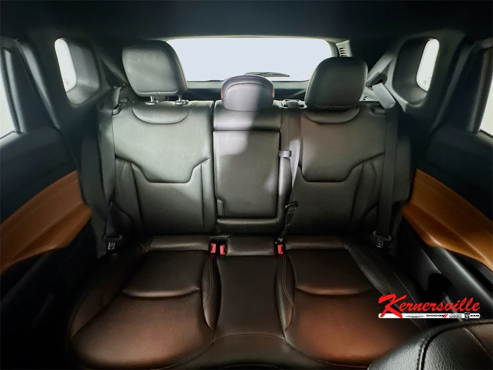 2024 Jeep Compass - Image 13 of 21