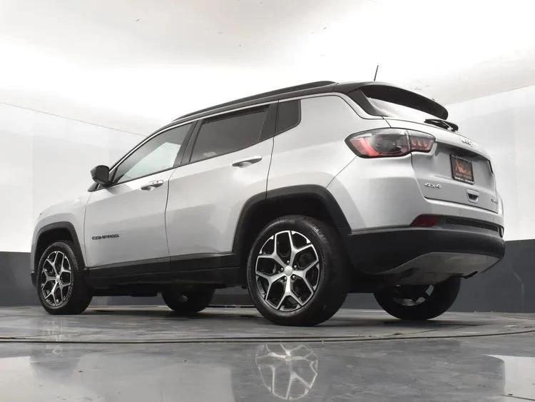 2024 Jeep Compass - Image 12 of 12