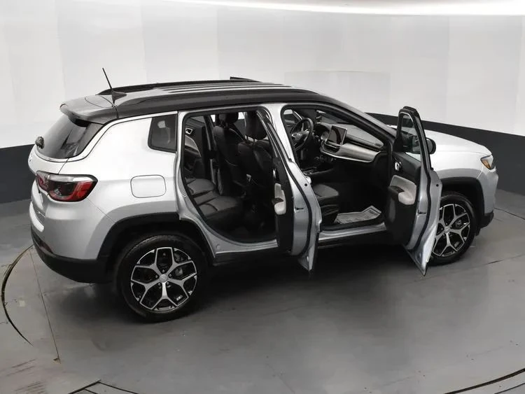 2024 Jeep Compass - Image 6 of 12