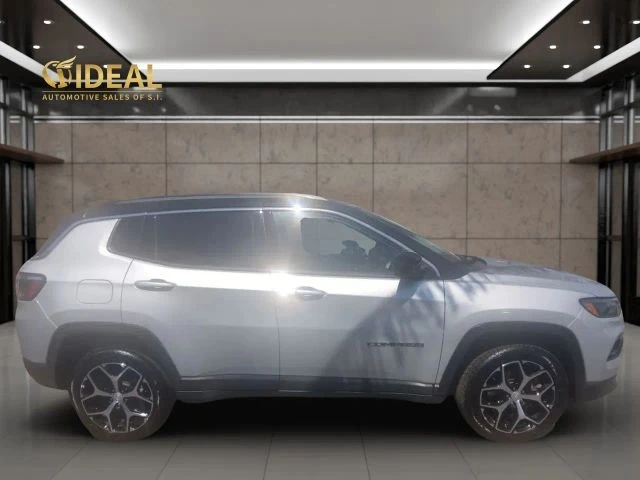 2024 Jeep Compass - Image 2 of 12