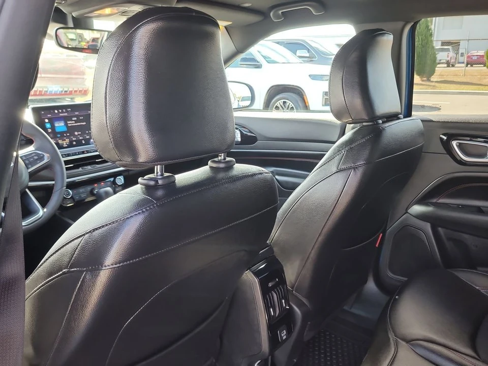 2024 Jeep Compass - Image 11 of 12