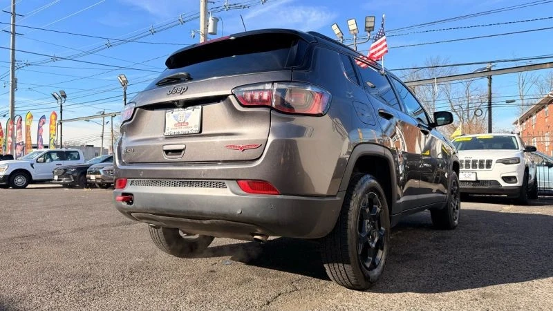 2024 Jeep Compass - Image 9 of 12