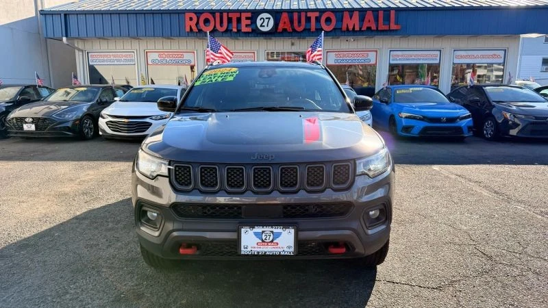 2024 Jeep Compass - Image 3 of 12