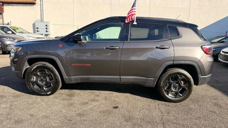 2024 Jeep Compass - Image 10 of 12