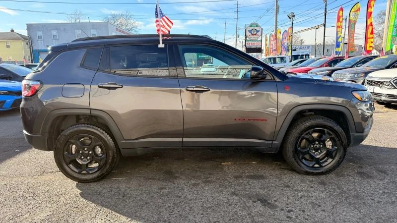 2024 Jeep Compass - Image 11 of 12