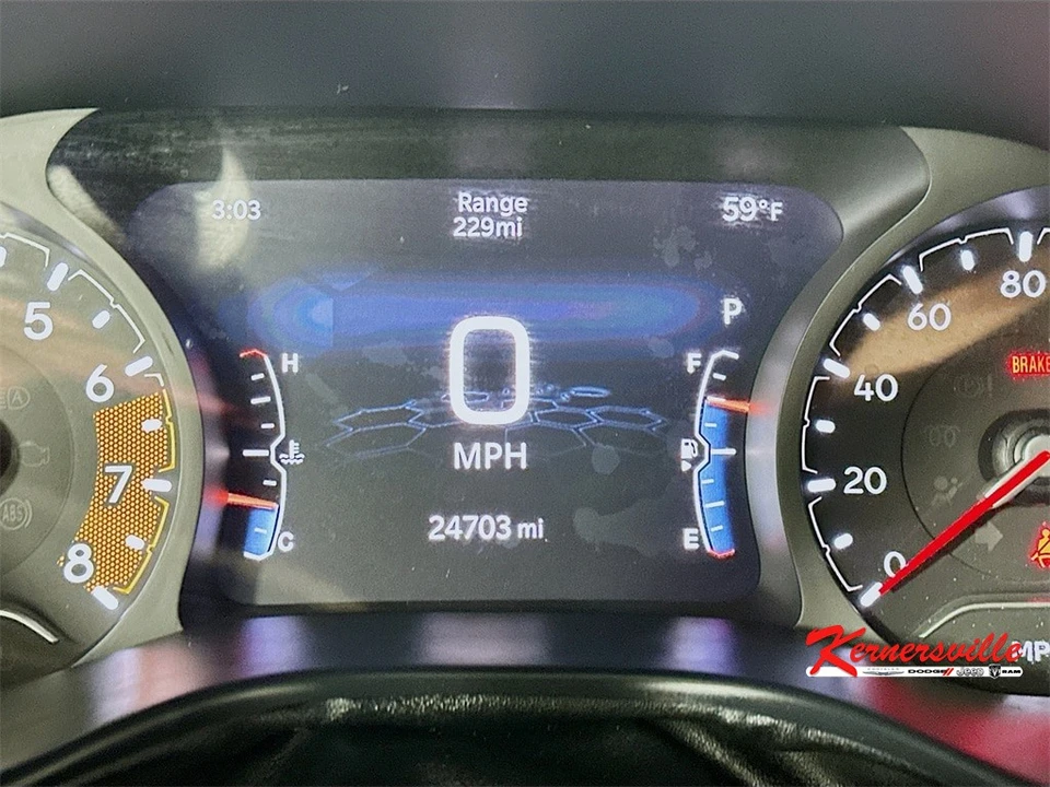 2024 Jeep Compass - Image 15 of 21