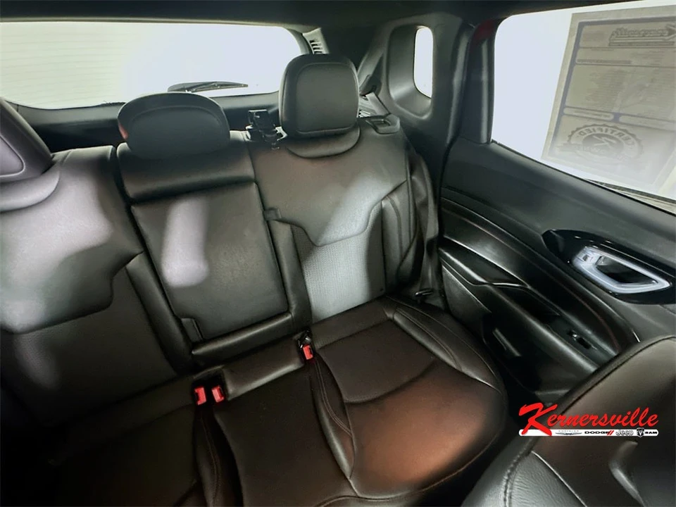 2024 Jeep Compass - Image 14 of 21