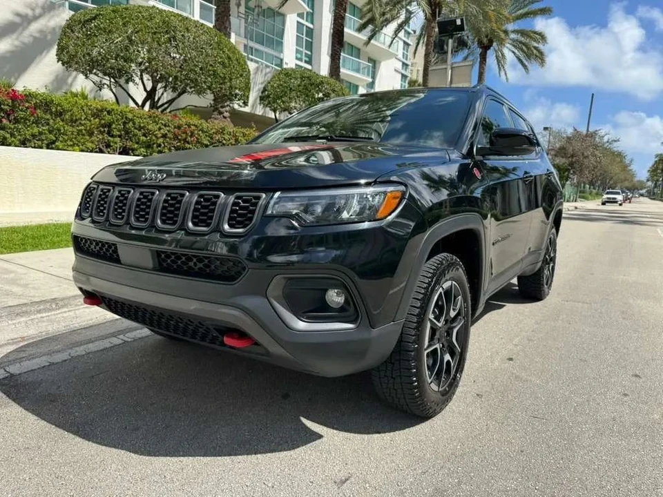 2024 Jeep Compass - Image 8 of 12