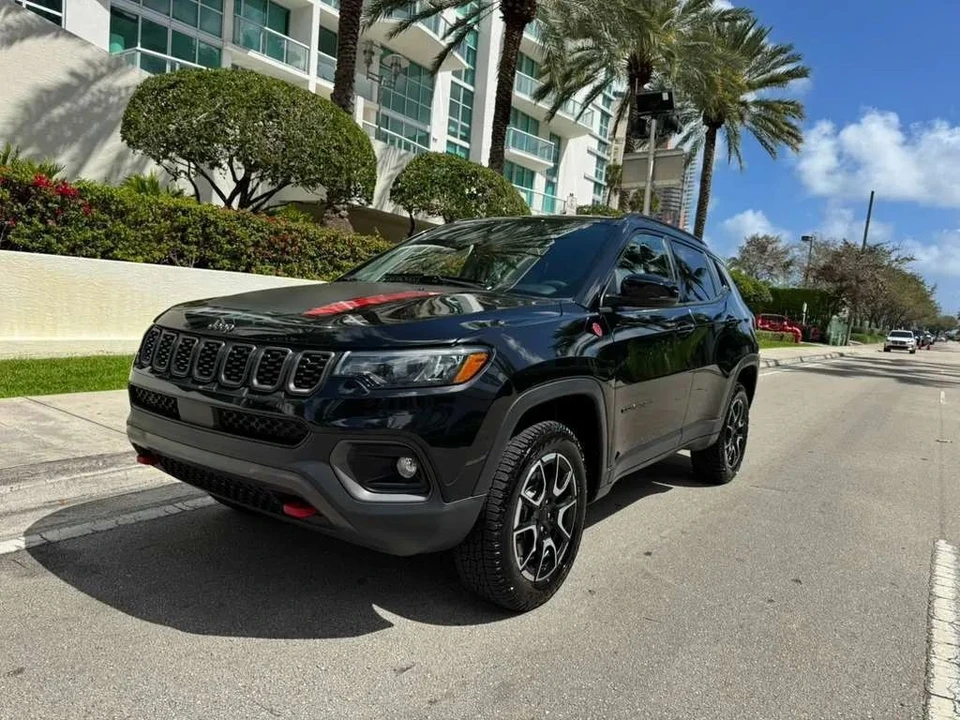 2024 Jeep Compass - Image 3 of 12