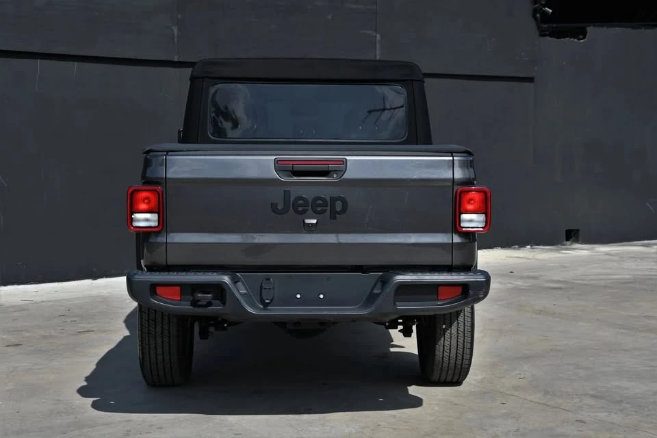 2024 Jeep JT Gladiator - Image 5 of 20