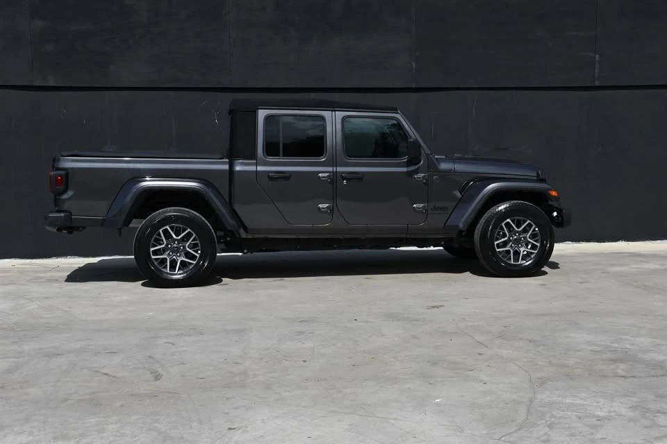 2024 Jeep JT Gladiator - Image 8 of 20