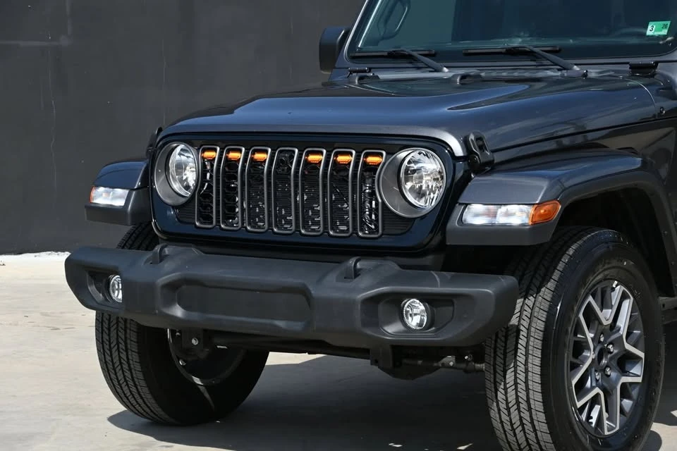 2024 Jeep JT Gladiator - Image 10 of 20