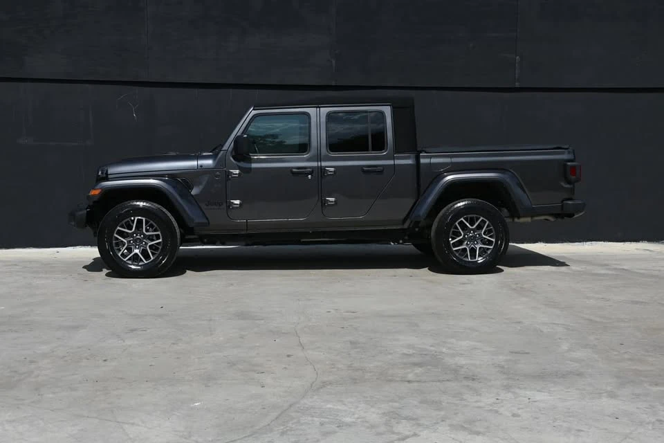2024 Jeep JT Gladiator - Image 9 of 20