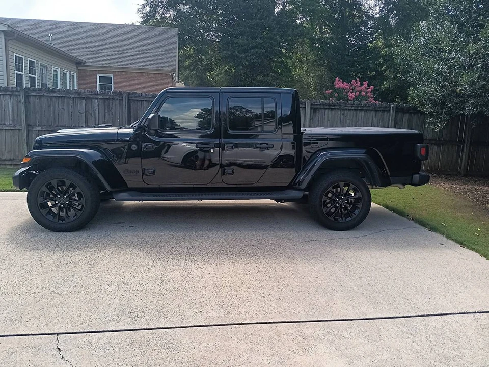 2024 Jeep JT Gladiator - Image 1 of 7
