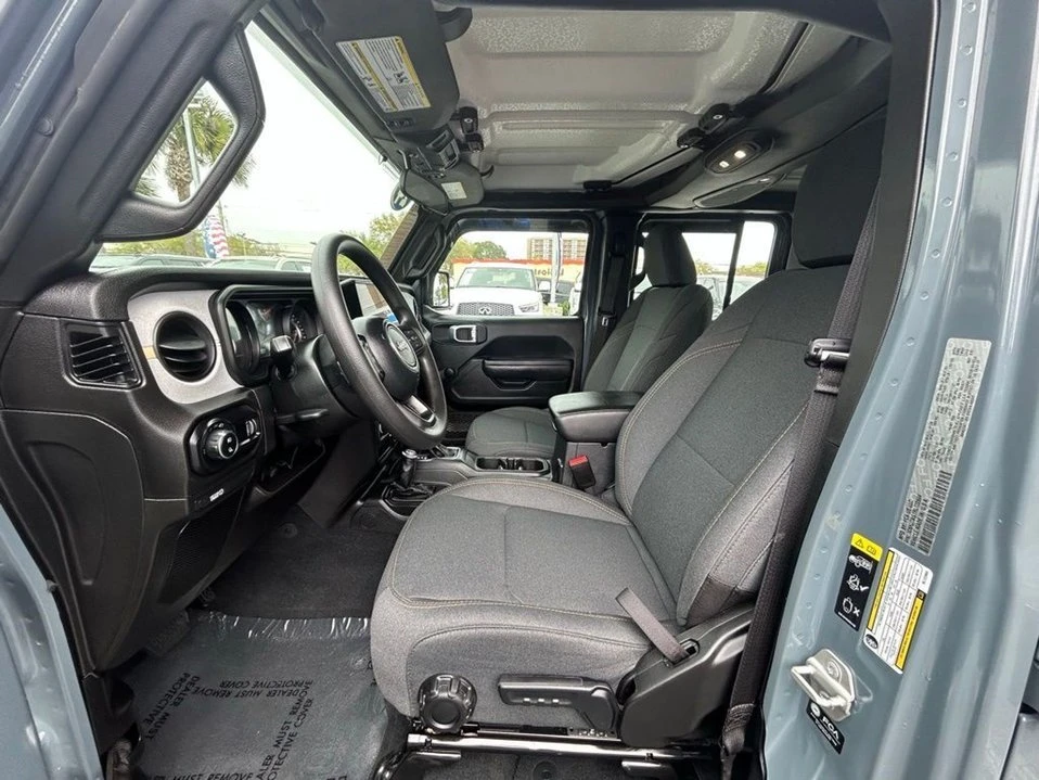 2024 Jeep JT Gladiator - Image 11 of 20