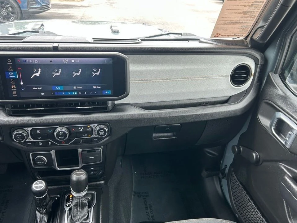 2024 Jeep JT Gladiator - Image 15 of 20