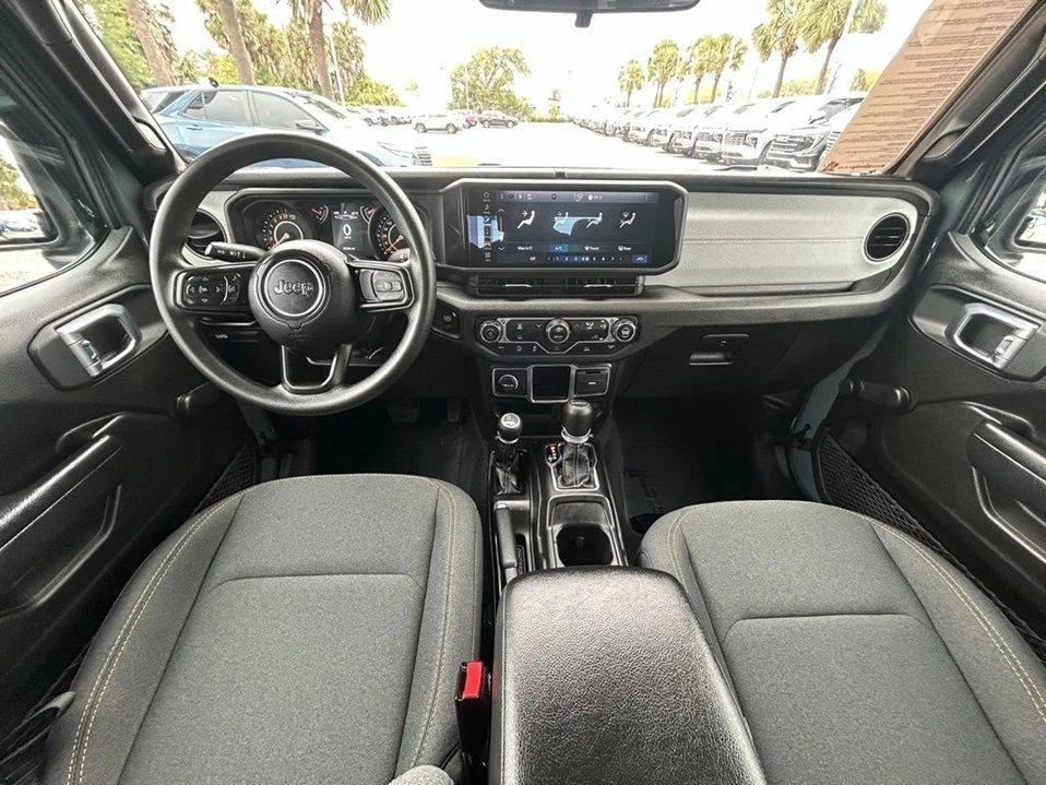 2024 Jeep JT Gladiator - Image 19 of 20