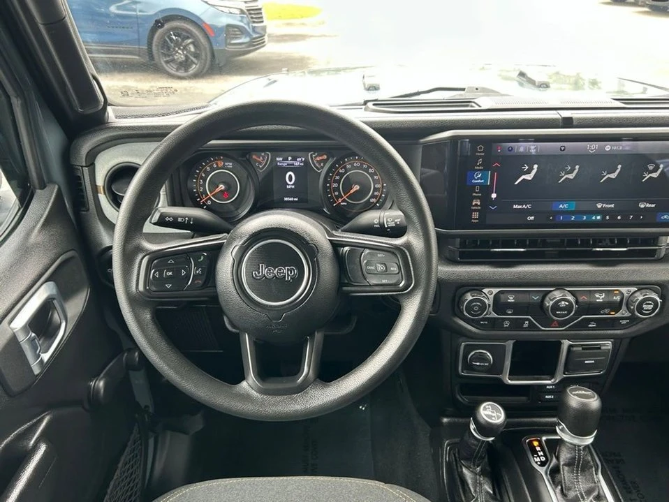 2024 Jeep JT Gladiator - Image 14 of 20